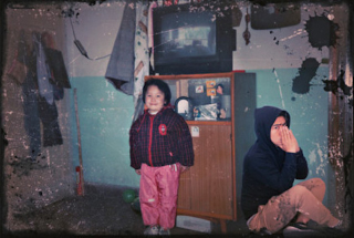 Illustration for article titled Man Photoshops Himself Into Girlfriend's Childhood Photos